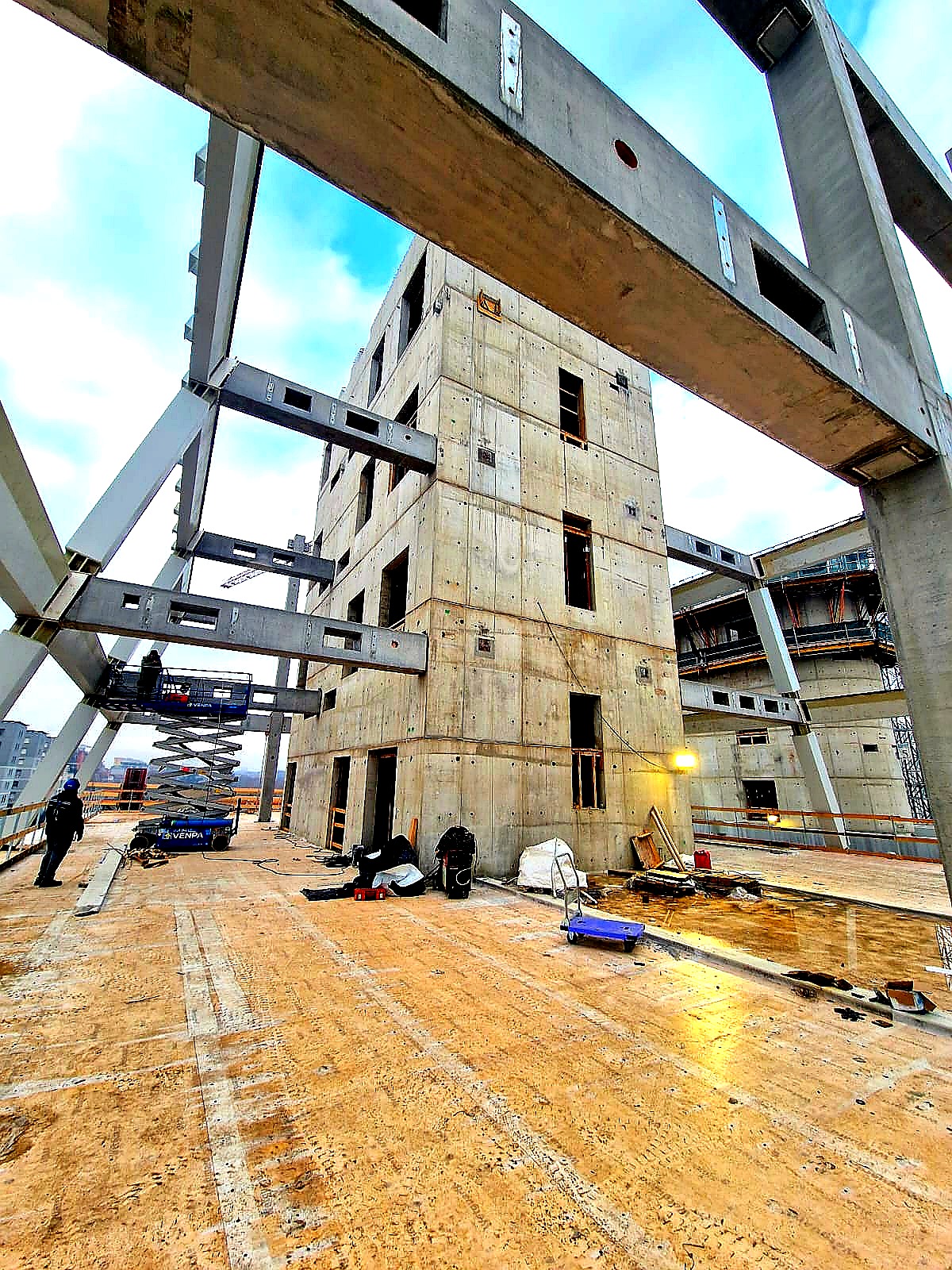 Grande cantiere strutture in acciaio